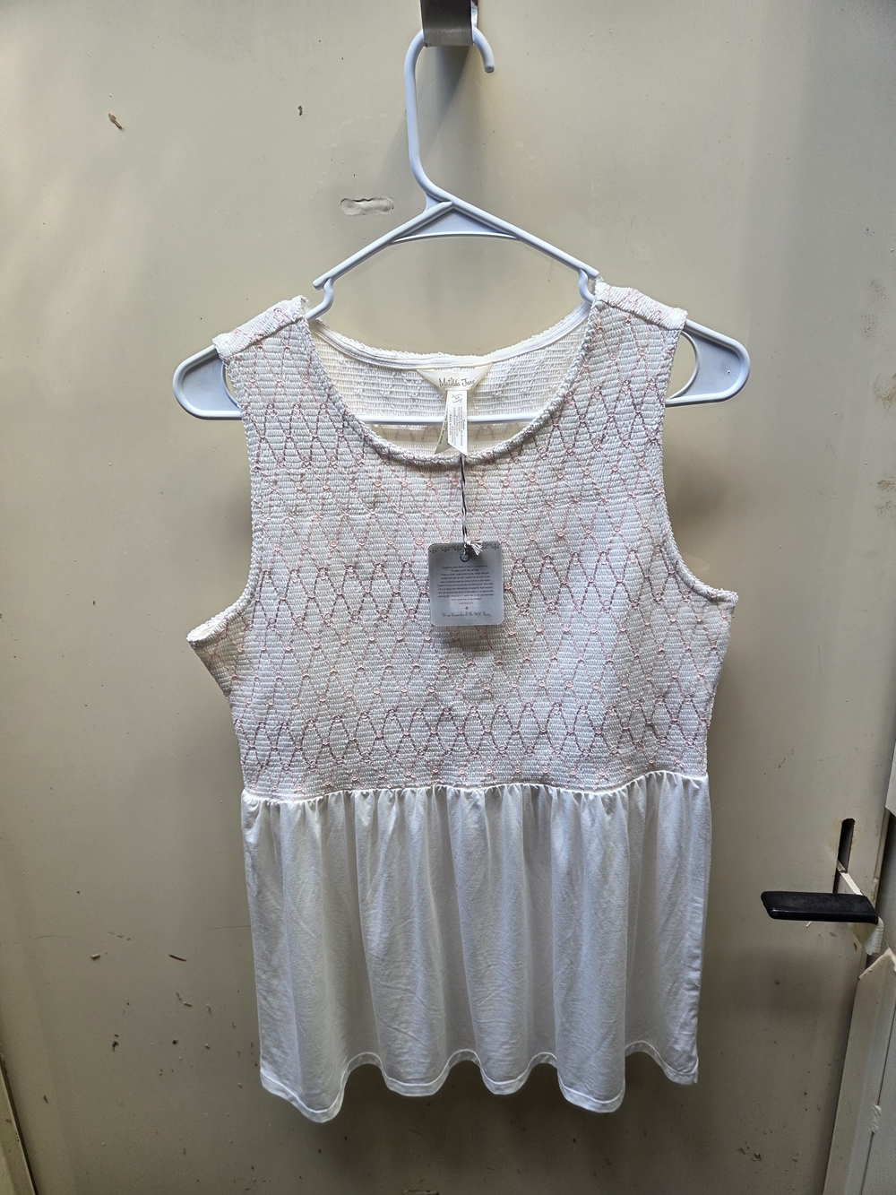 Sleeveless Cream Knit Top with Pink Diamond Detail A Day In The Park